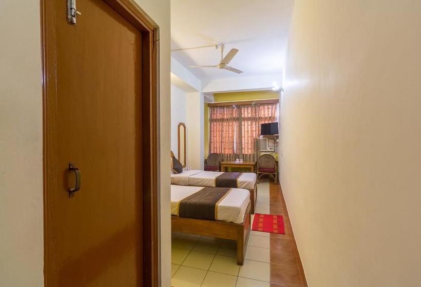 Hotel Oyo Rooms Zoo Road Tiniali 14