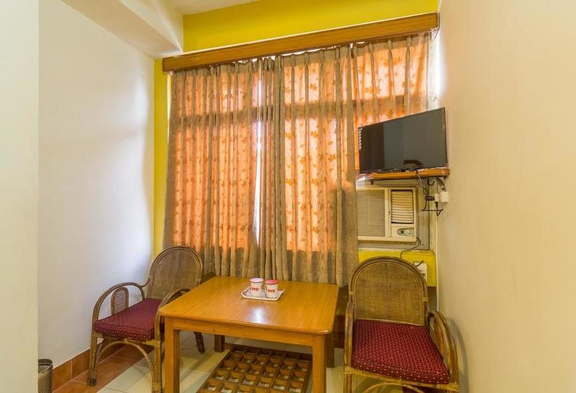 Hotel Oyo Rooms Zoo Road Tiniali 15