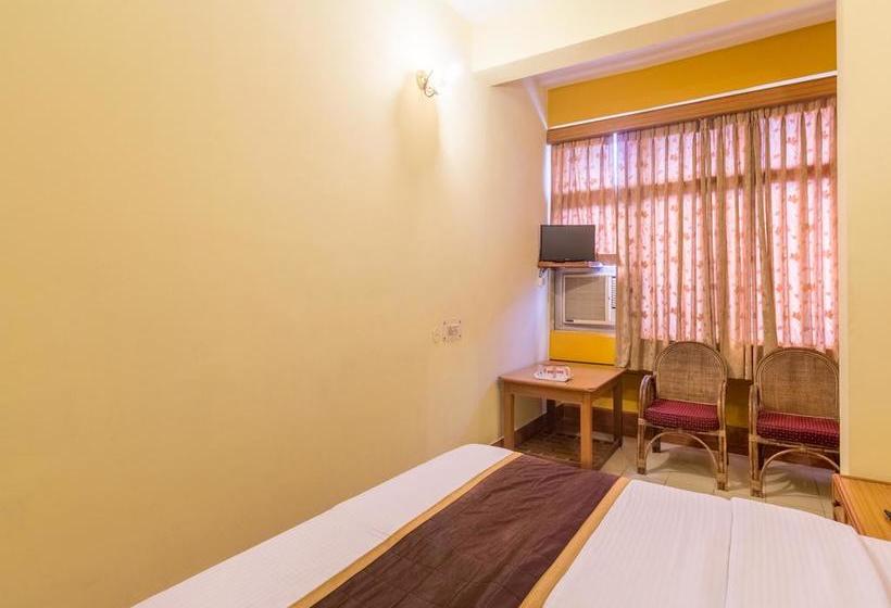 Hotel Oyo Rooms Zoo Road Tiniali 20