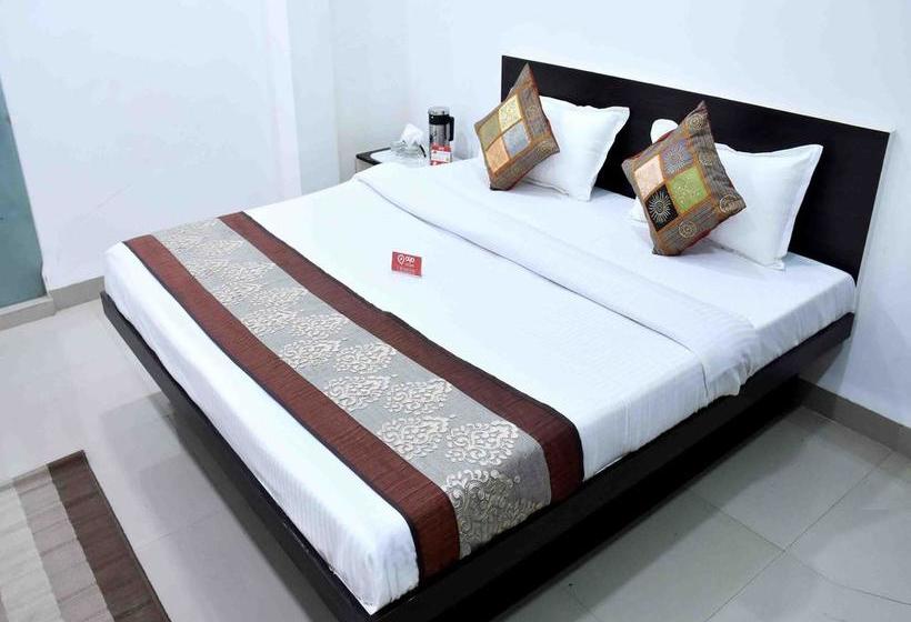 Hotel Oyo Rooms Rajiv Gandhi Circle 12
