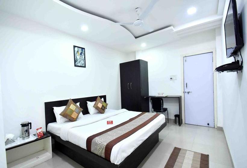 Hotel Oyo Rooms Rajiv Gandhi Circle 14