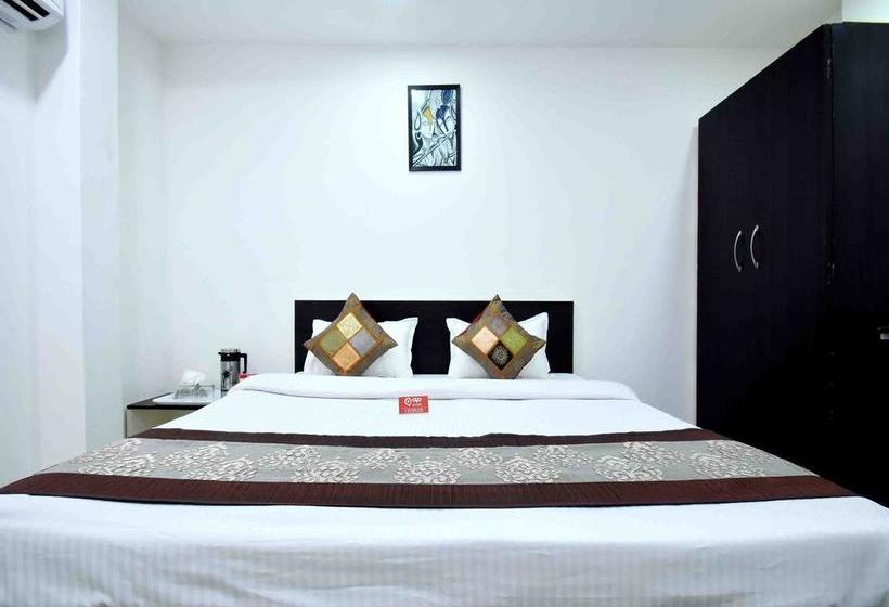 Hotel Oyo Rooms Rajiv Gandhi Circle 9