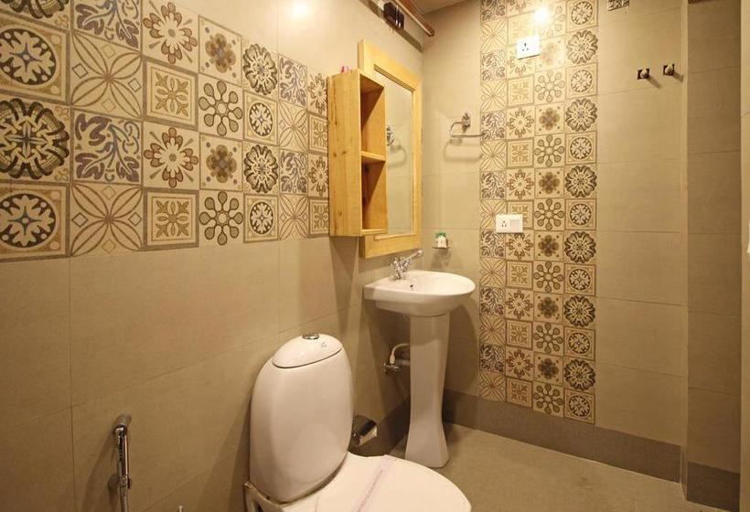 Hotel Oyo Homes Near Jharipani 12