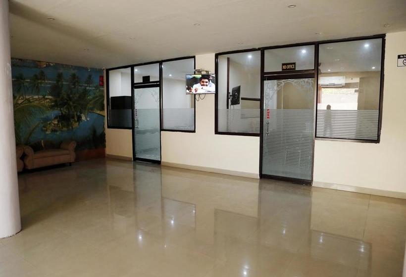 Hotel Oyo Rooms Football Chowk