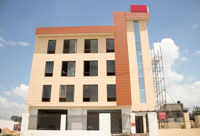 Hotel Oyo Rooms Toy City Greater Noida Noida