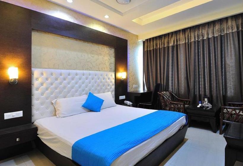 Hotel Oyo Rooms Toy City Greater Noida 10