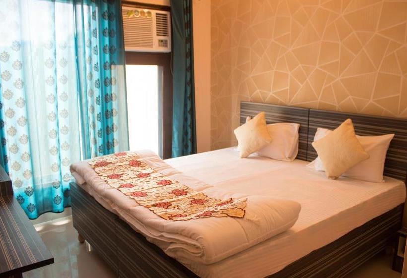 Hotel Oyo Rooms Toy City Greater Noida 14