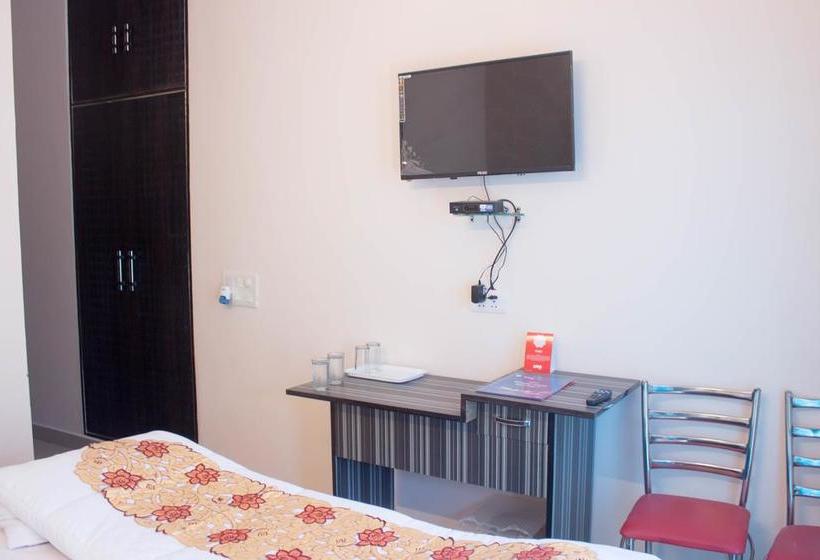 Hotel Oyo Rooms Toy City Greater Noida 18