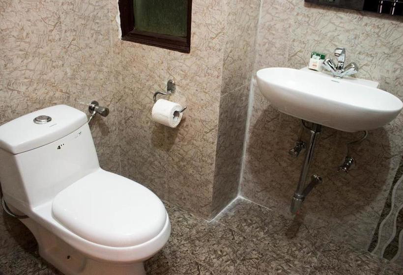 Hotel Oyo Rooms Toy City Greater Noida 20