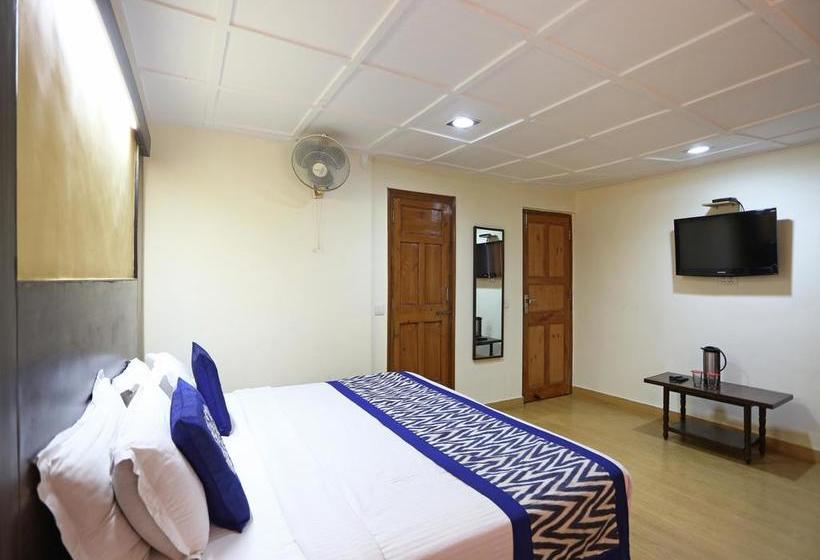 Hotel Oyo Rooms Opposite Railway Board Building 11