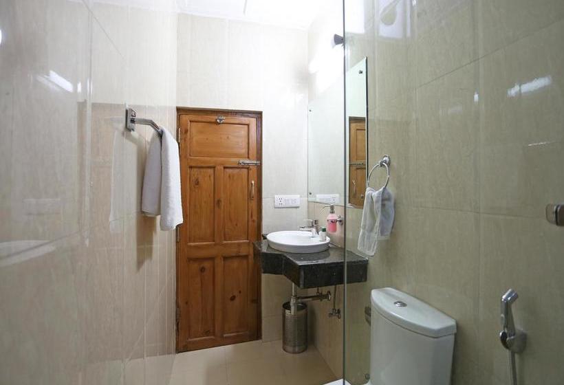 Hotel Oyo Rooms Opposite Railway Board Building 17