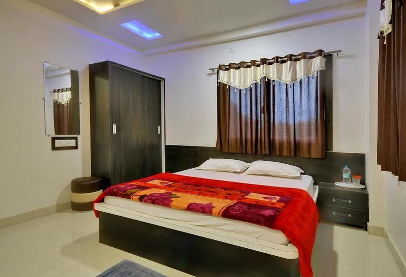 Resort The Gir Garden 10