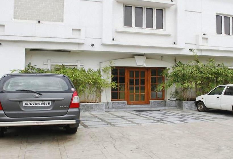 Hotel Classic Luxury Service Apartments 1