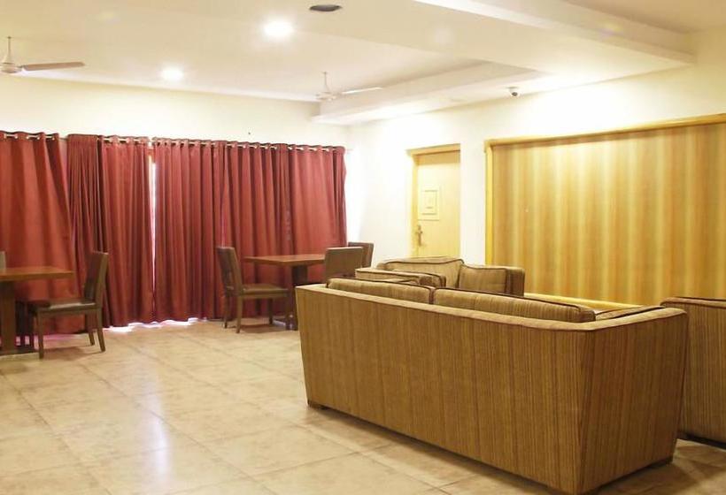 Hotel Classic Luxury Service Apartments 6