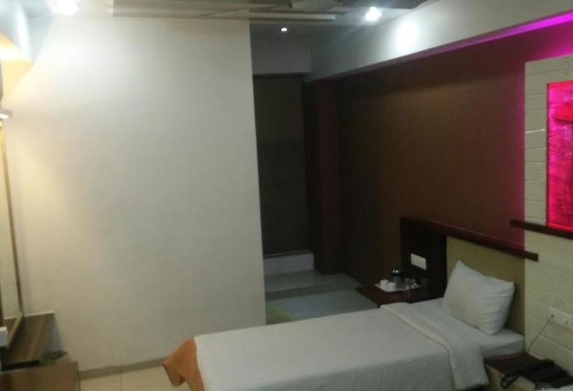 Hotel Kalinga Lake View 12