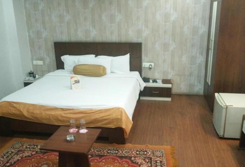 Hotel Kalinga Lake View 13