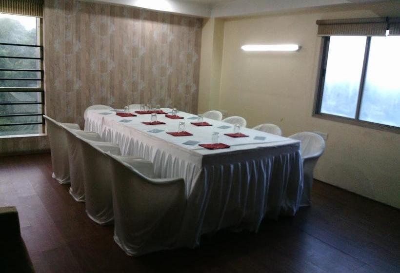 Hotel Kalinga Lake View 17