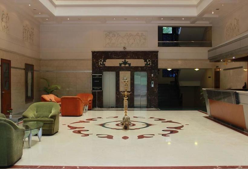 Hotel The Samrat 15