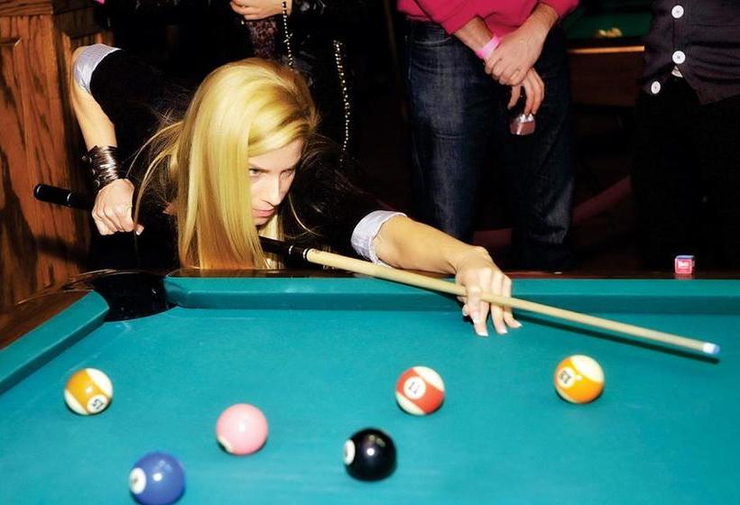 Resort Kovalam Beach Cottage 3