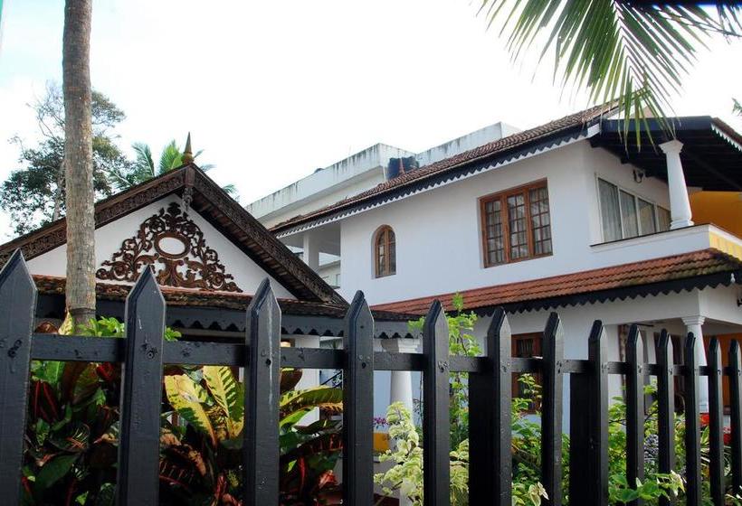 Resort Kovalam Beach Cottage 4