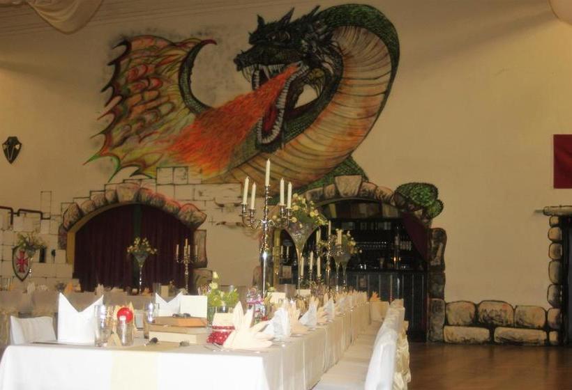 Hotel Und Restaurant Die Burg 12