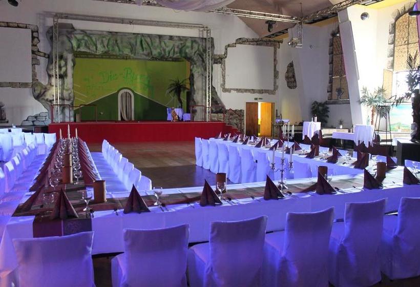 Hotel Und Restaurant Die Burg 14