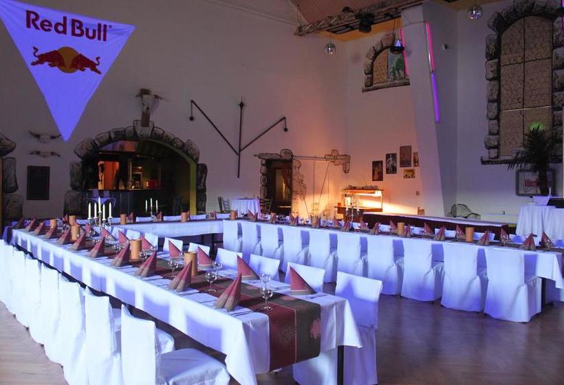 Hotel Und Restaurant Die Burg 16