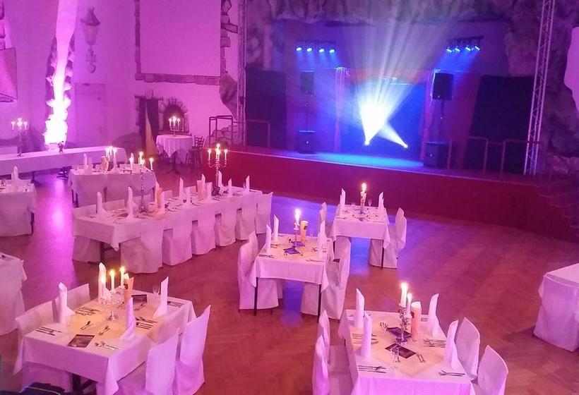 Hotel Und Restaurant Die Burg 18