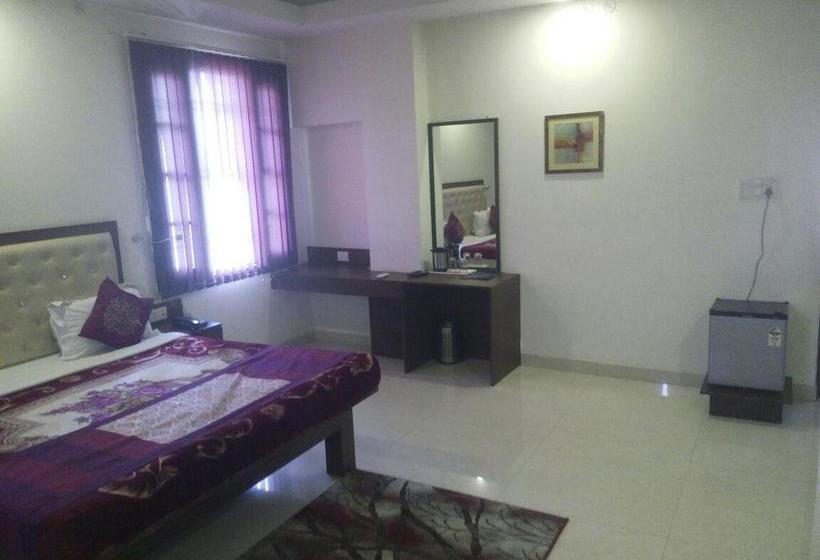 Adebha Hotels Ranjana Heritage 5