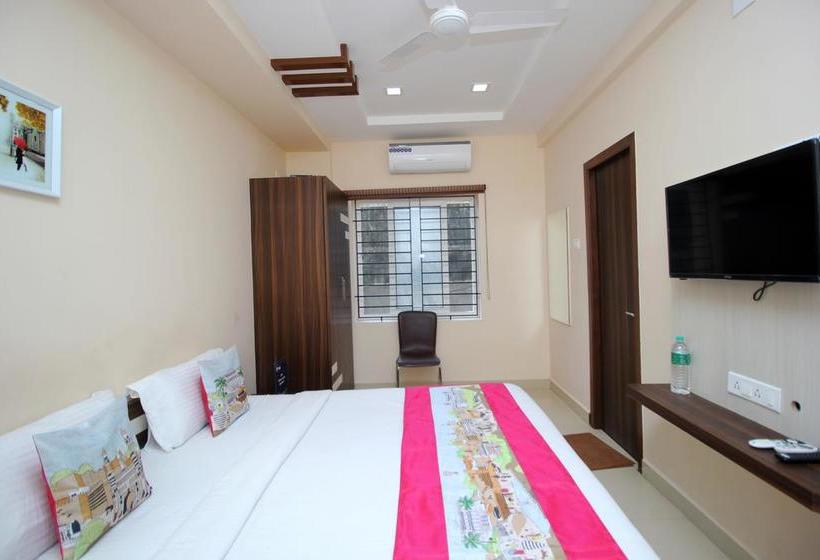 Bed and Breakfast Aadvik Sai Residency 10