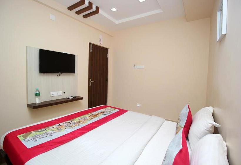 Bed and Breakfast Aadvik Sai Residency 11