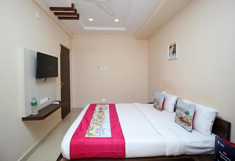 Bed and Breakfast Aadvik Sai Residency 12