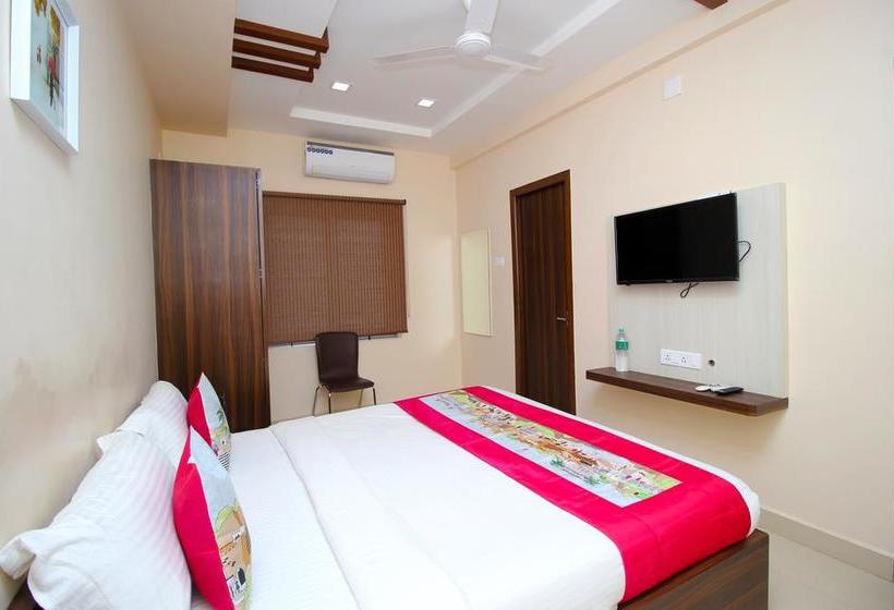 Bed and Breakfast Aadvik Sai Residency 13