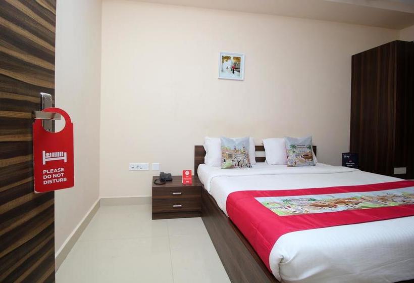 Bed and Breakfast Aadvik Sai Residency 15