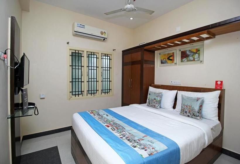 Bed and Breakfast Aadvik Sai Residency 9
