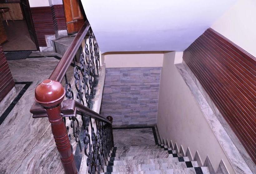 Bed and Breakfast Shimla Holiday Inn 1