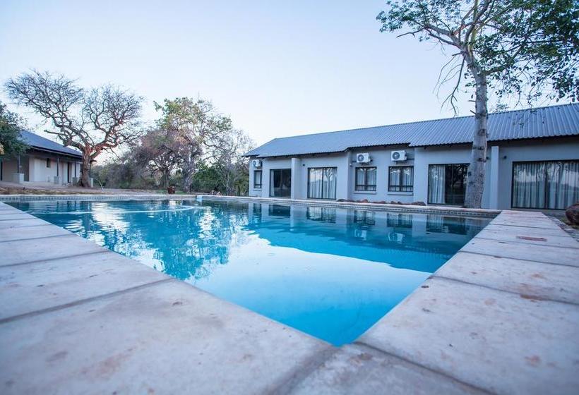 Bed & Breakfast Hamiltons Lodge & Restaurant 2