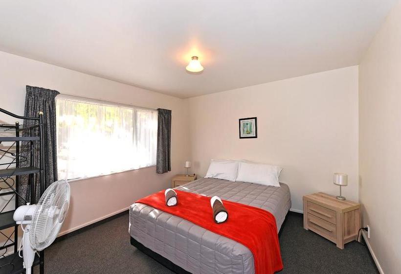 Greenwood Park Motels