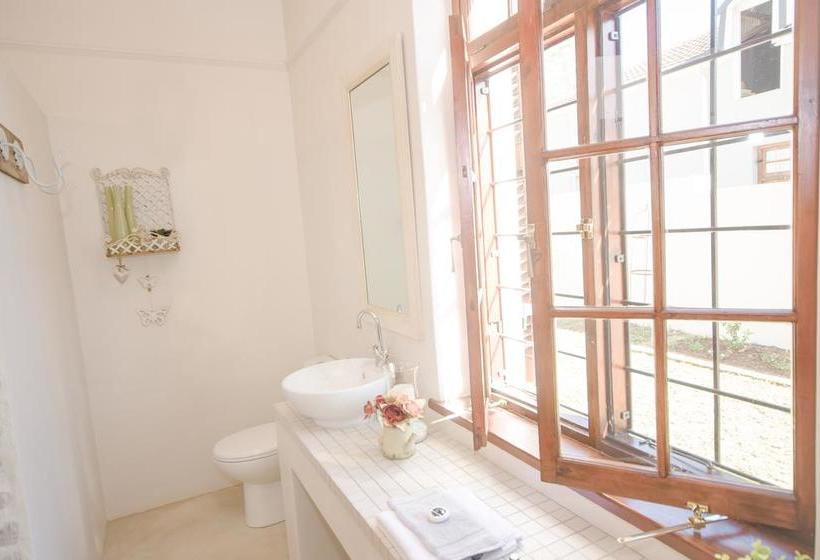 Bed and Breakfast Madeliefie Guest Accommodation 11