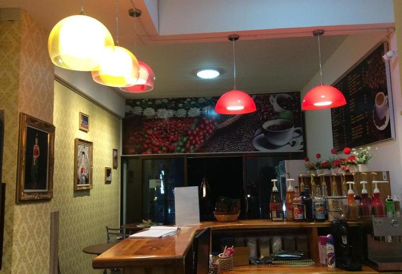 Amaretto Hostel & Amaretto De Coffee Home 11