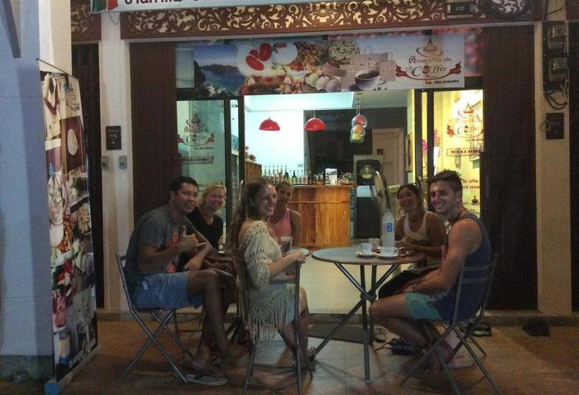 Amaretto Hostel & Amaretto De Coffee Home 14