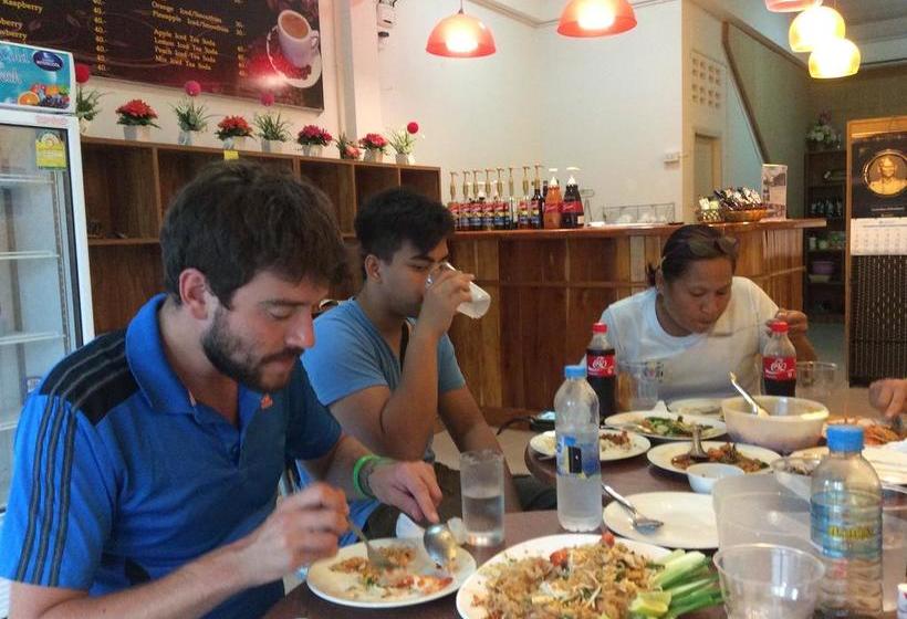 Amaretto Hostel & Amaretto De Coffee Home 3