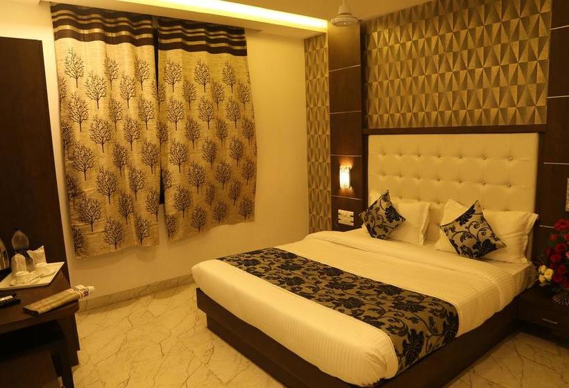 Hotel Shri Nakshatra Excellency 12