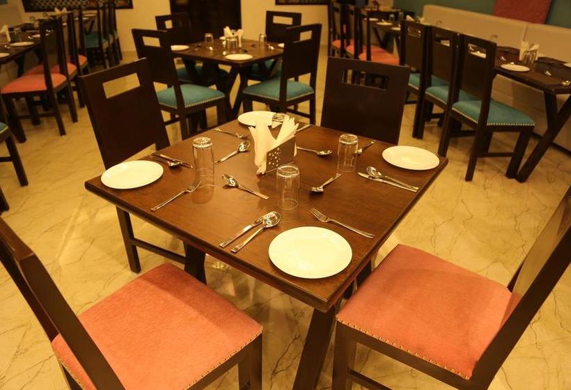 Hotel Shri Nakshatra Excellency 9
