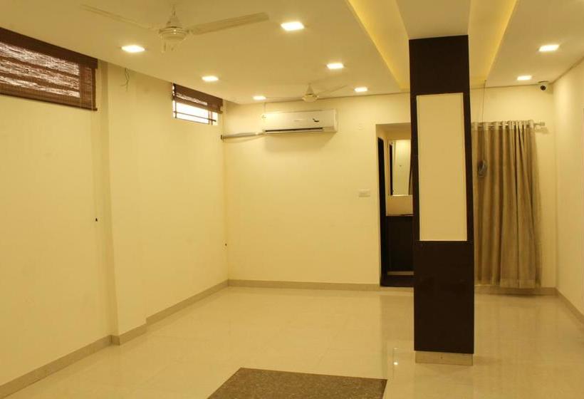 Hotel Madhuram Palace 7