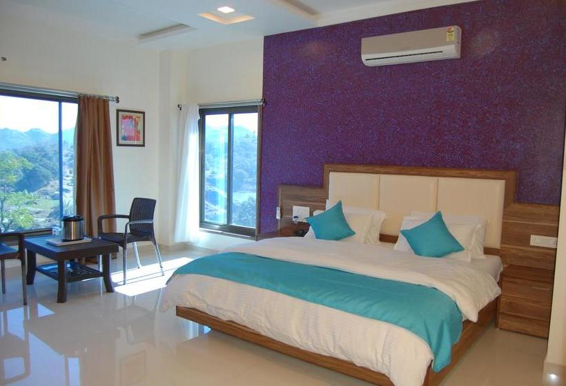 Hotel Golden Berry 10