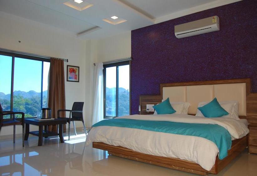 Hotel Golden Berry 11