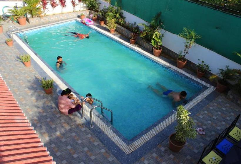 Hotel Golden Berry 2