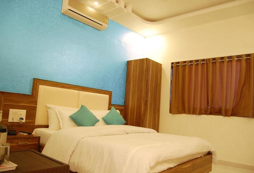 Hotel Golden Berry 4