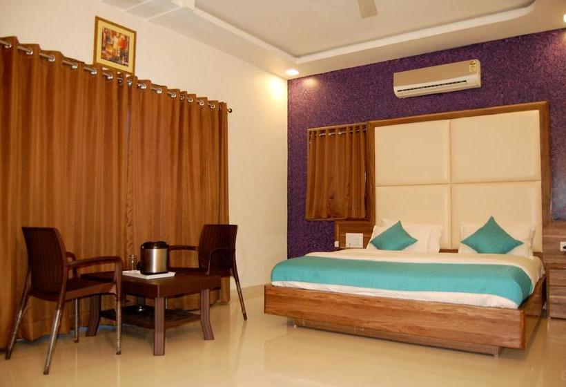 Hotel Golden Berry 5